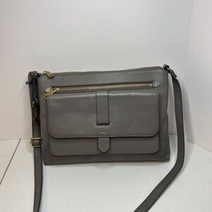 Fossil Kinley Gray Pebbled Leather Adjustable Crossbody Shoulder Bag Purse